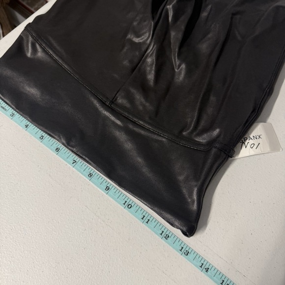 Spanx Faux Leather Leggings Womens Medium Tall Black Grunge Sexy Biker NEW - Picture 8 of 11